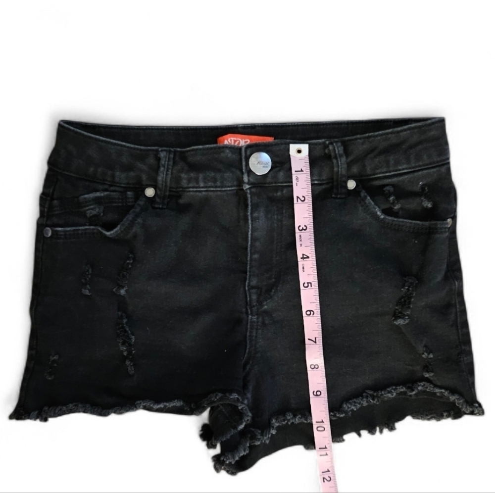 Astor SZ 7 Black Denim Distessed Cut-Off Shorts - Picture 5 of 7